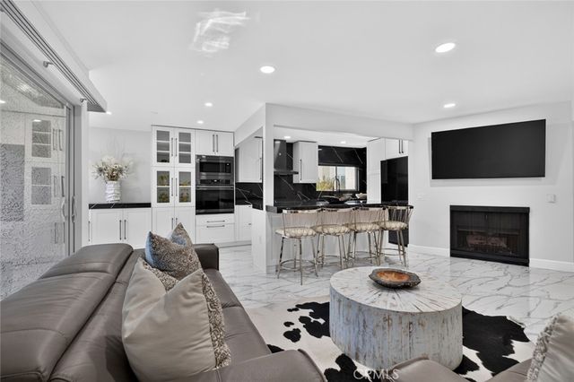 4632 Park Granada # 93, Calabasas