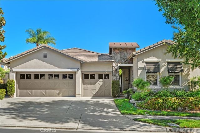 9104 Larkspur, Corona