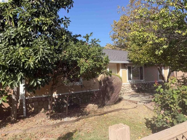38053 Canyon Heights Drive, Fremont