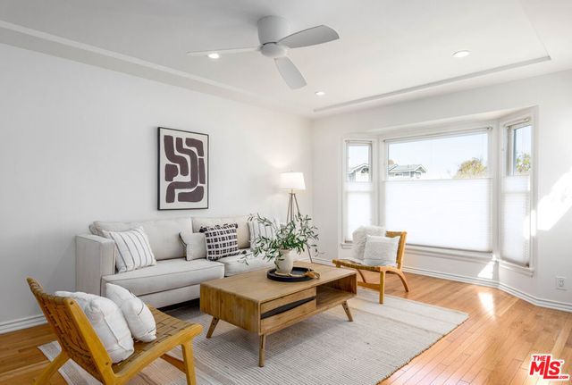 8361 Westlawn Avenue, Los Angeles