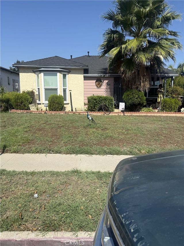 735 W 112th, Los Angeles