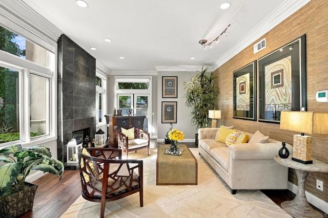 5330 Renaissance Ave., San Diego