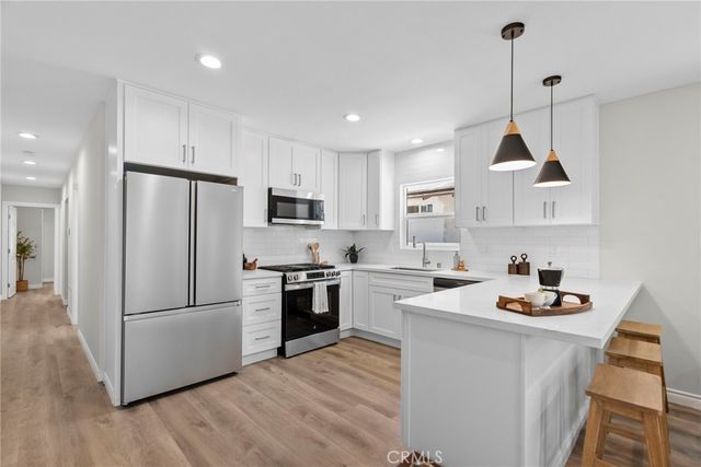1745 W 39th, Los Angeles