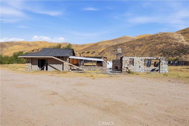 38101 Gorman Post Road, Los Angeles