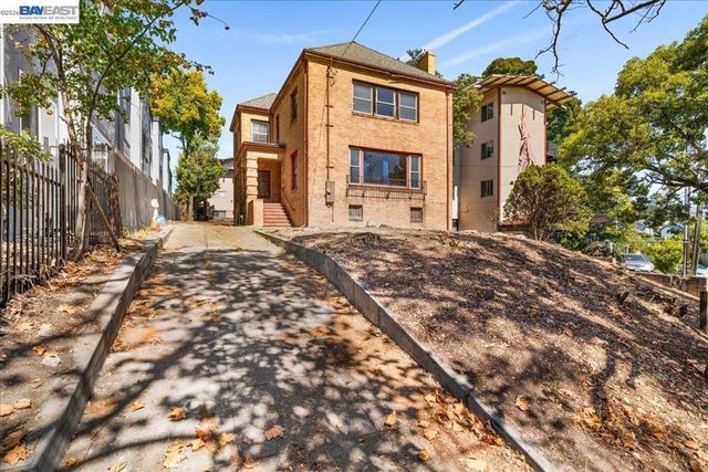 473 Crescent St, Oakland