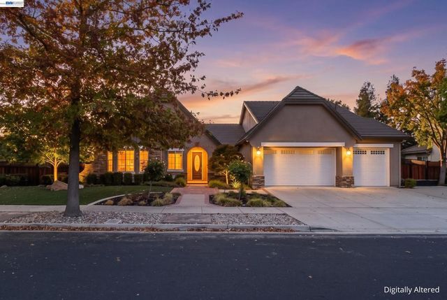 687 Old Oak Rd, Livermore