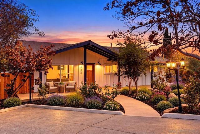 8698 Echo, La Mesa