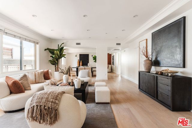 11749 Goshen Avenue # 402, Los Angeles