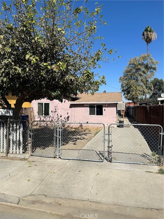 226 E 7th, Bakersfield