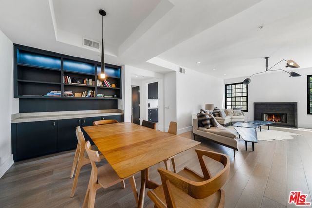 960 N Doheny Drive # 301, West Hollywood