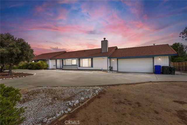16255 Wintun Road, Apple Valley
