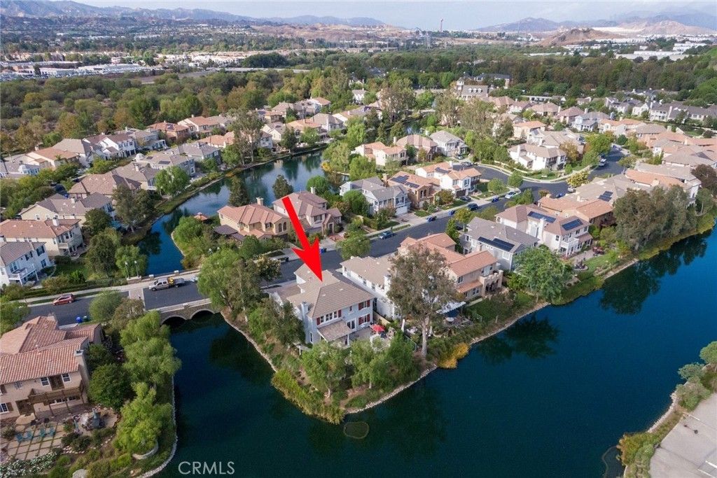 27016 Island, Valencia