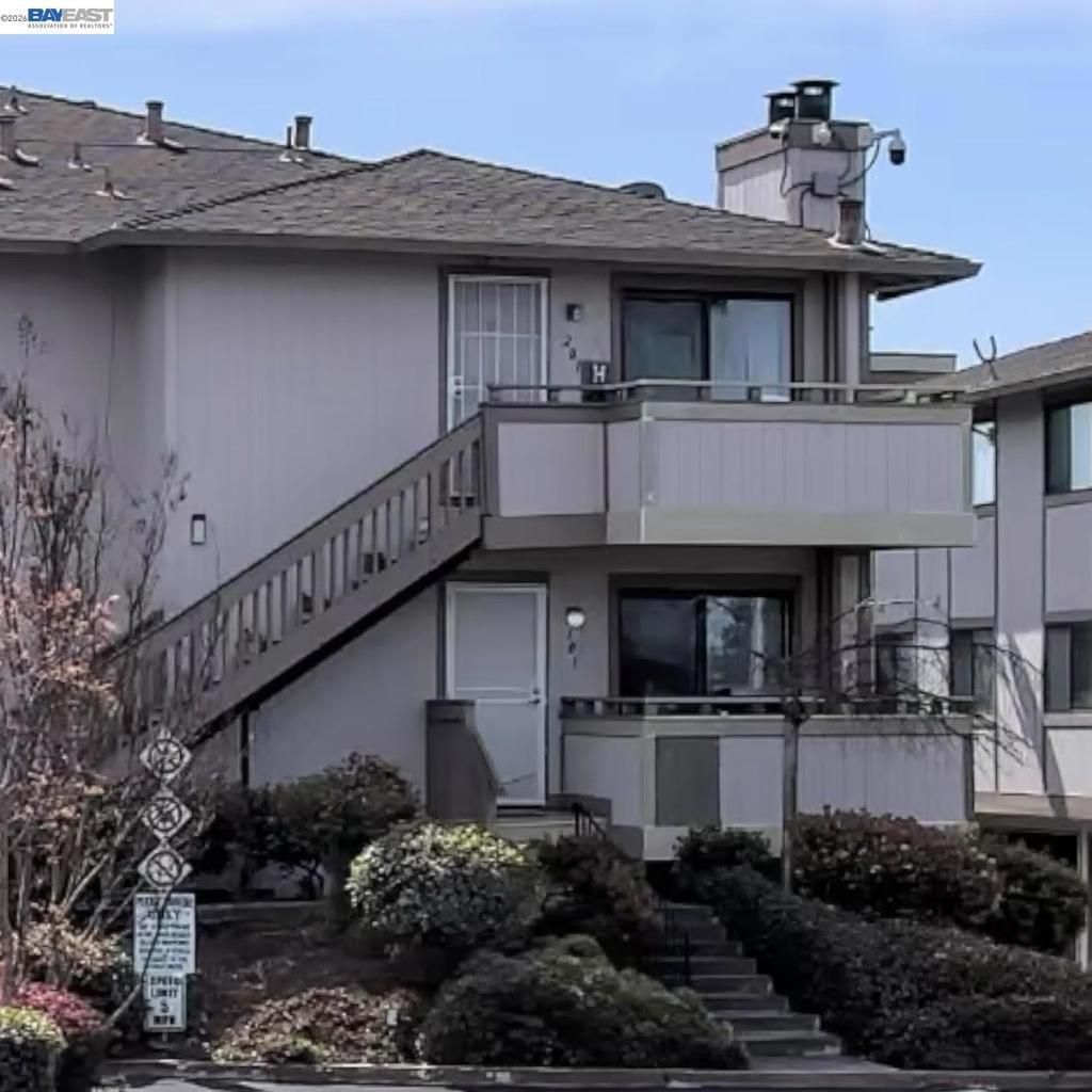 24982 Copa Del Oro Dr # 201, Hayward