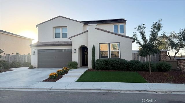612 Atlantica Drive S, Madera