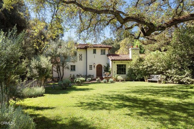 2062 New York Drive, Altadena