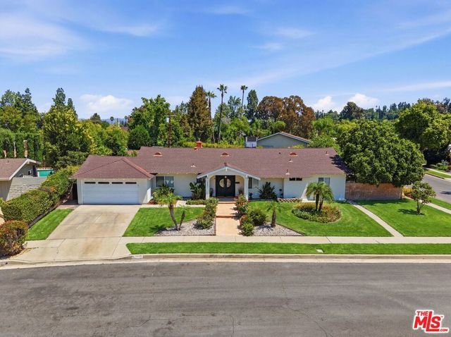 23001 Lita Place, Woodland Hills