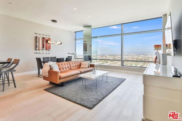 900 W Olympic Boulevard # 34d, Los Angeles