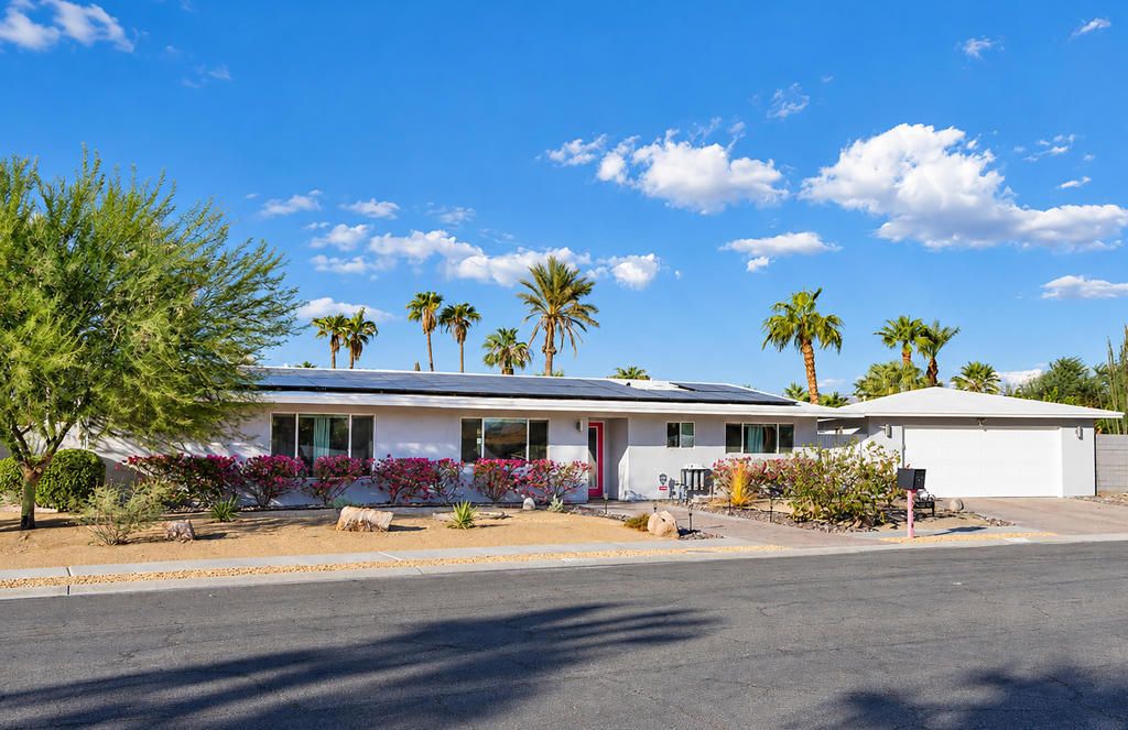 3670 E Vivian Circle, Palm Springs