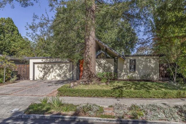 1037 Harker Avenue, Palo Alto