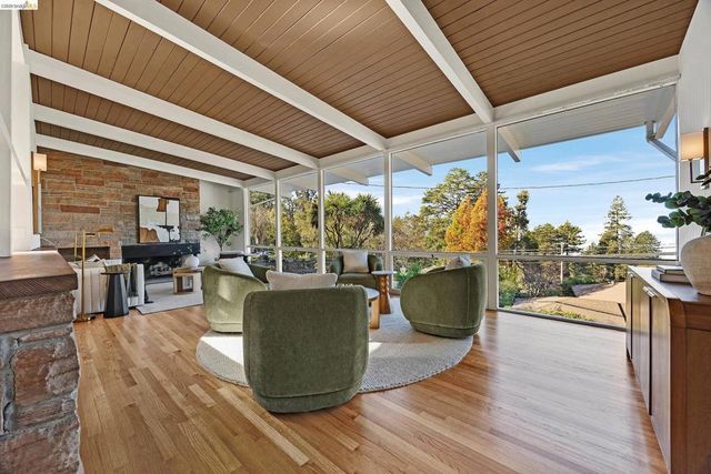 2864 Shasta Rd, Berkeley