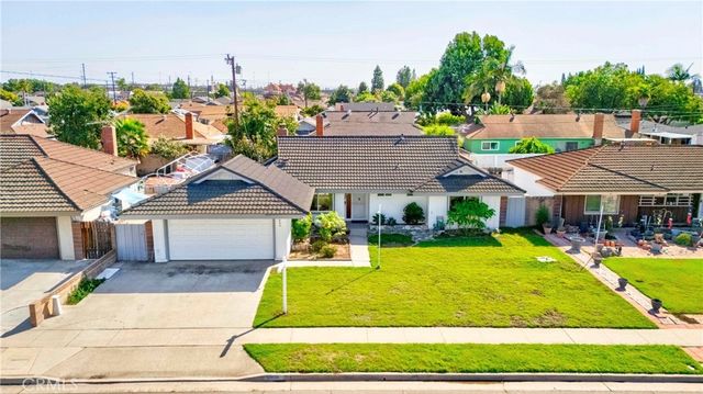 8400 Handel, Buena Park