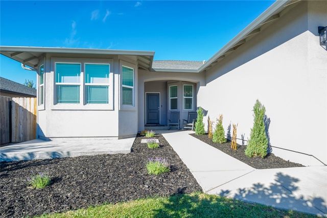 2982 Beaumont, Chico