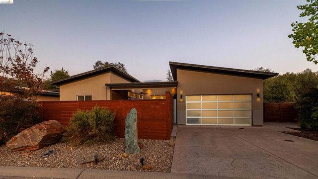 18981 Old Bridge Road, Jamestown