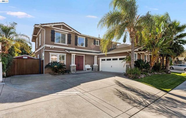 534 Coconut, Brentwood