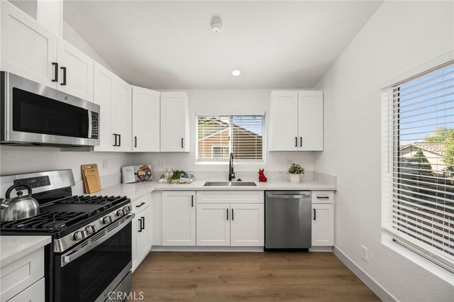 1122 Mirada, Perris