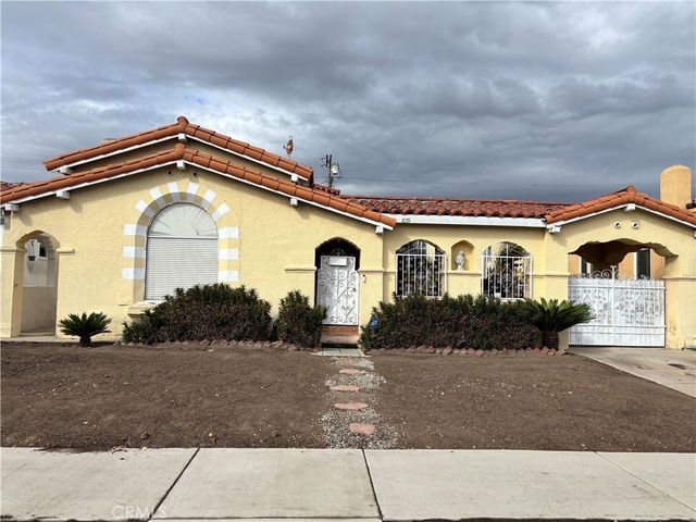 1055 W 82nd Street, Los Angeles