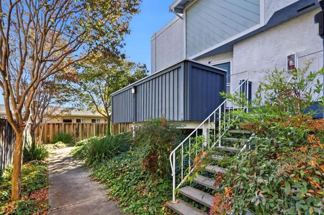 3526 Flora Vista Avenue, Santa Clara