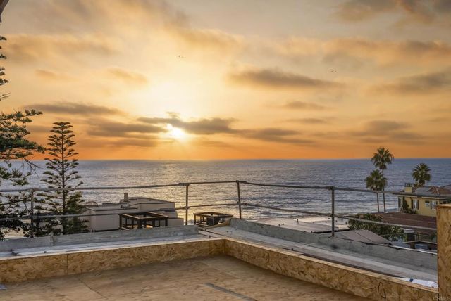 5211 Carlsbad Boulevard, Carlsbad