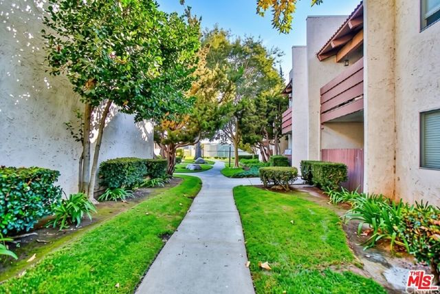 17552 Vandenberg Lane # 14, Tustin