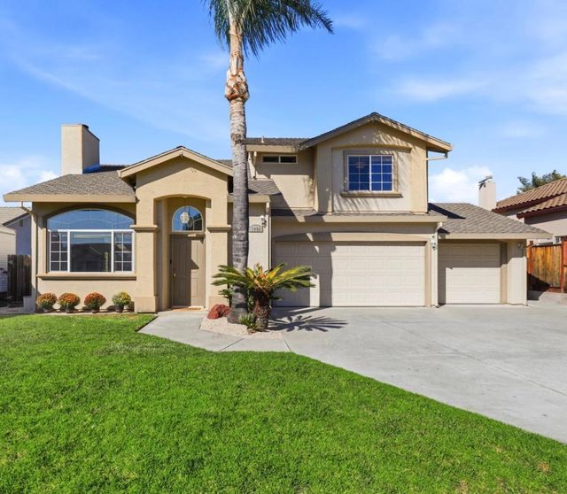 1490 Farragot Drive, Hollister