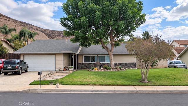 8268 Martingale, Jurupa Valley