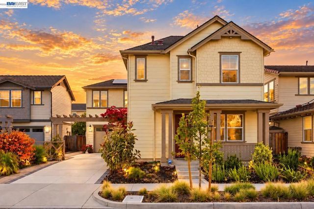 34113 Spur Way, Fremont