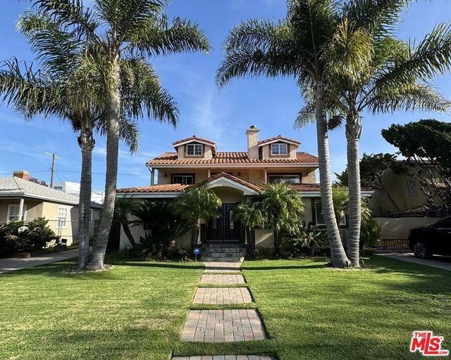 3312 Grand View Boulevard, Los Angeles