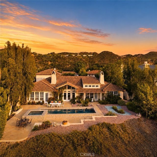 3315 Via Verde Court, Calabasas