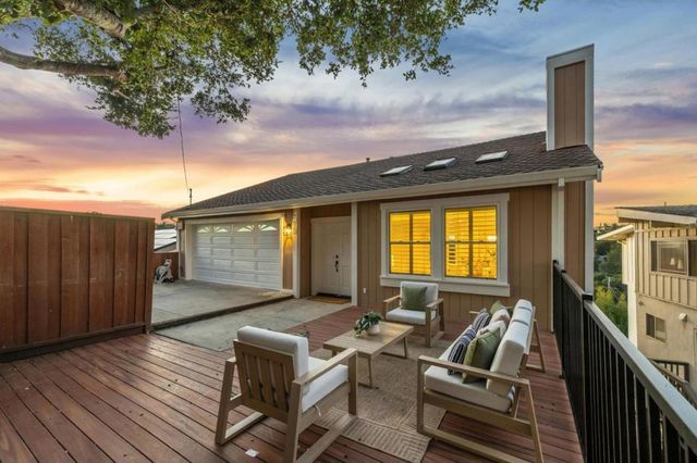2620 Monserat Avenue, Belmont