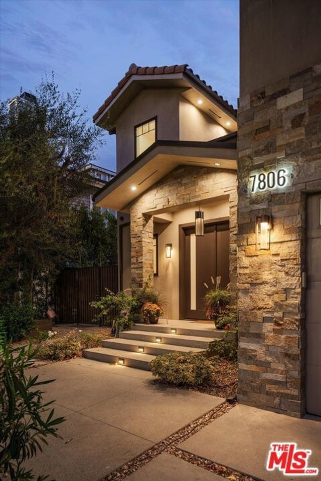 7806 Henefer Avenue, Los Angeles