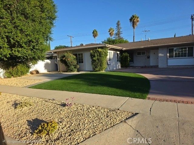 23753 Welby, West Hills