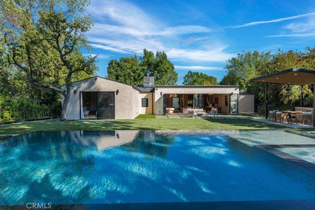 5551 Valerie Avenue, Woodland Hills