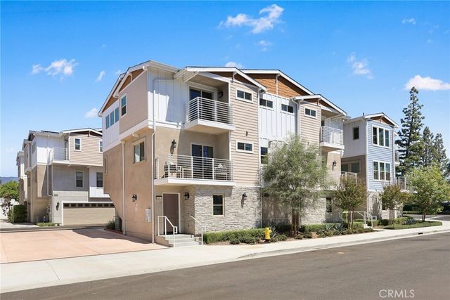 2461 1st Avenue, La Verne