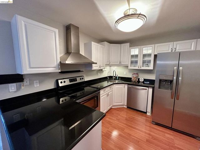 5025 Valley Crest Dr # 151, Concord