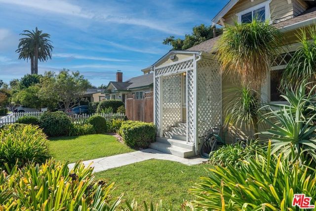2421 Glyndon Avenue, Venice