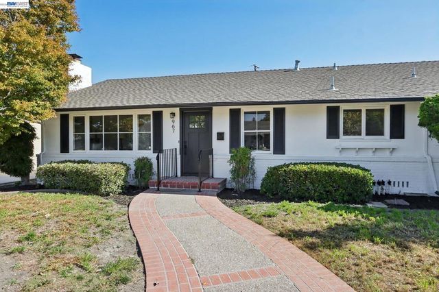 967 Elizabeth Dr, Santa Clara