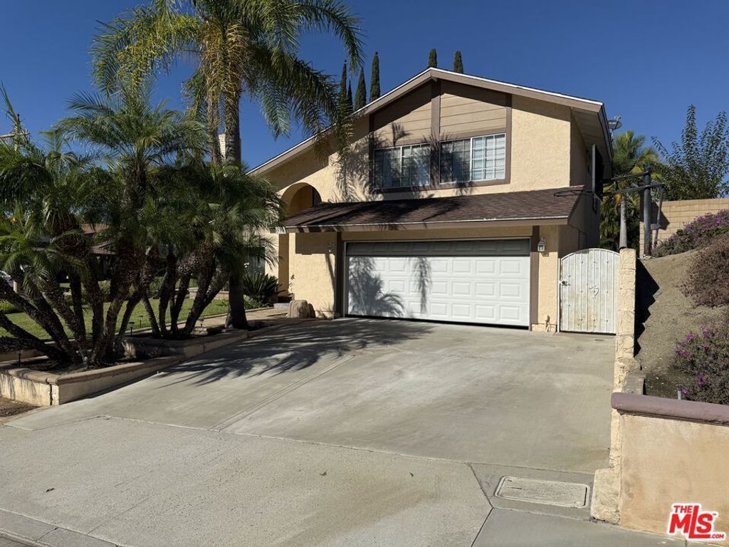 910 S Peary Way, Anaheim
