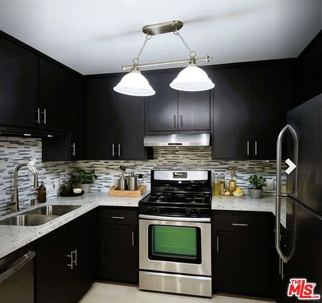 12157 Moorpark Street # 204, Studio City