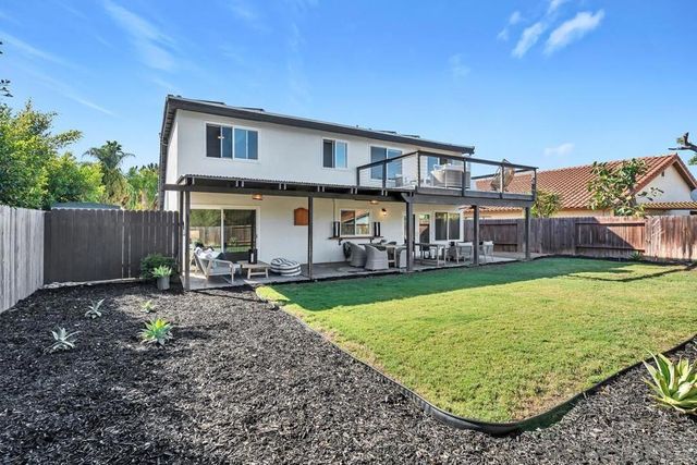 377 N Willowspring Drive, Encinitas