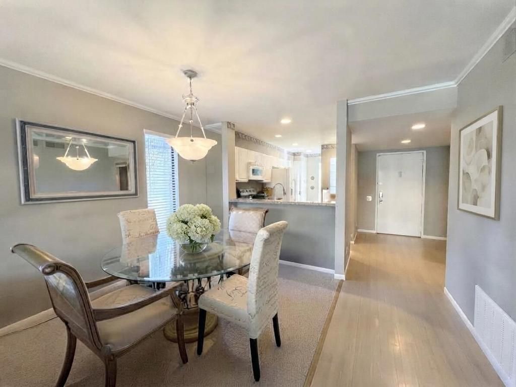 851 E Arenas Road, Palm Springs